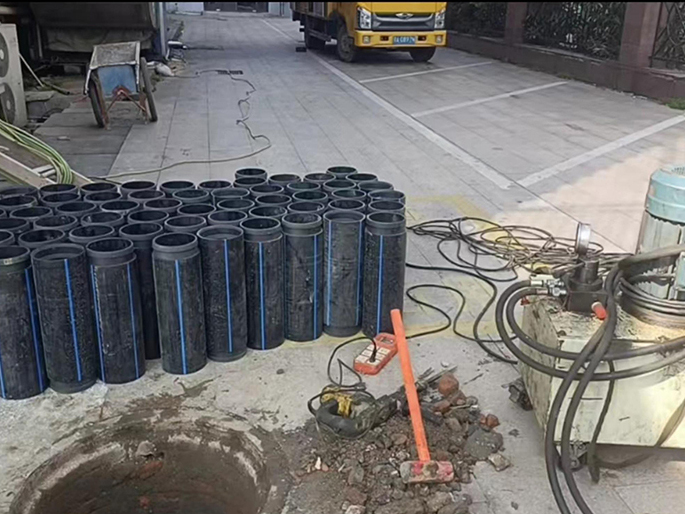 青羊PE置换管厂家 DN315置换管 非开挖管短管置换
